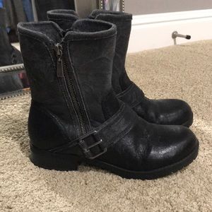 Clarks cushion boots Clearance